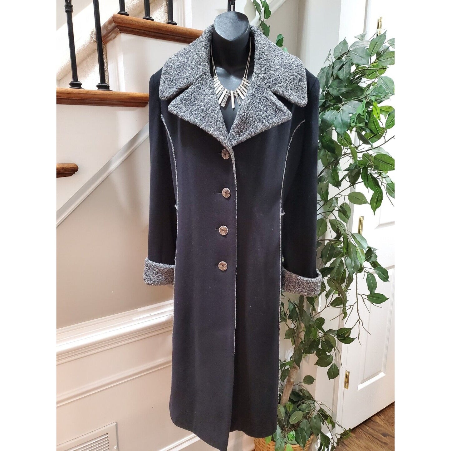 Vintage Madeline Women's Black Wool Long Sleeve Buttons Front Long Coat XL