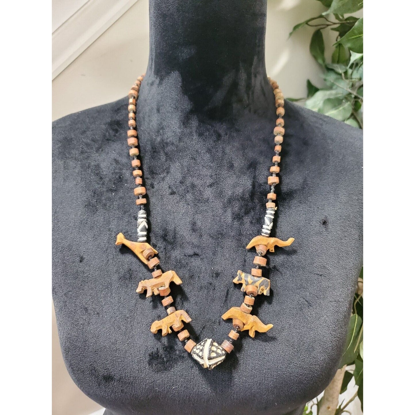 Vintage Wood Beaded Boho Necklace Tribal Animals Leopard Giraffe Tiger Lion