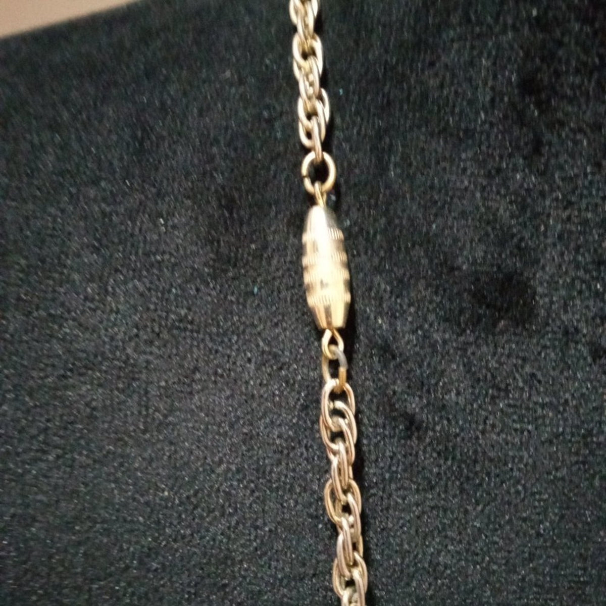 Womens Modern Fashion Chunky Gold Tone Carved Pendant Necklace with Magnetic Cla
