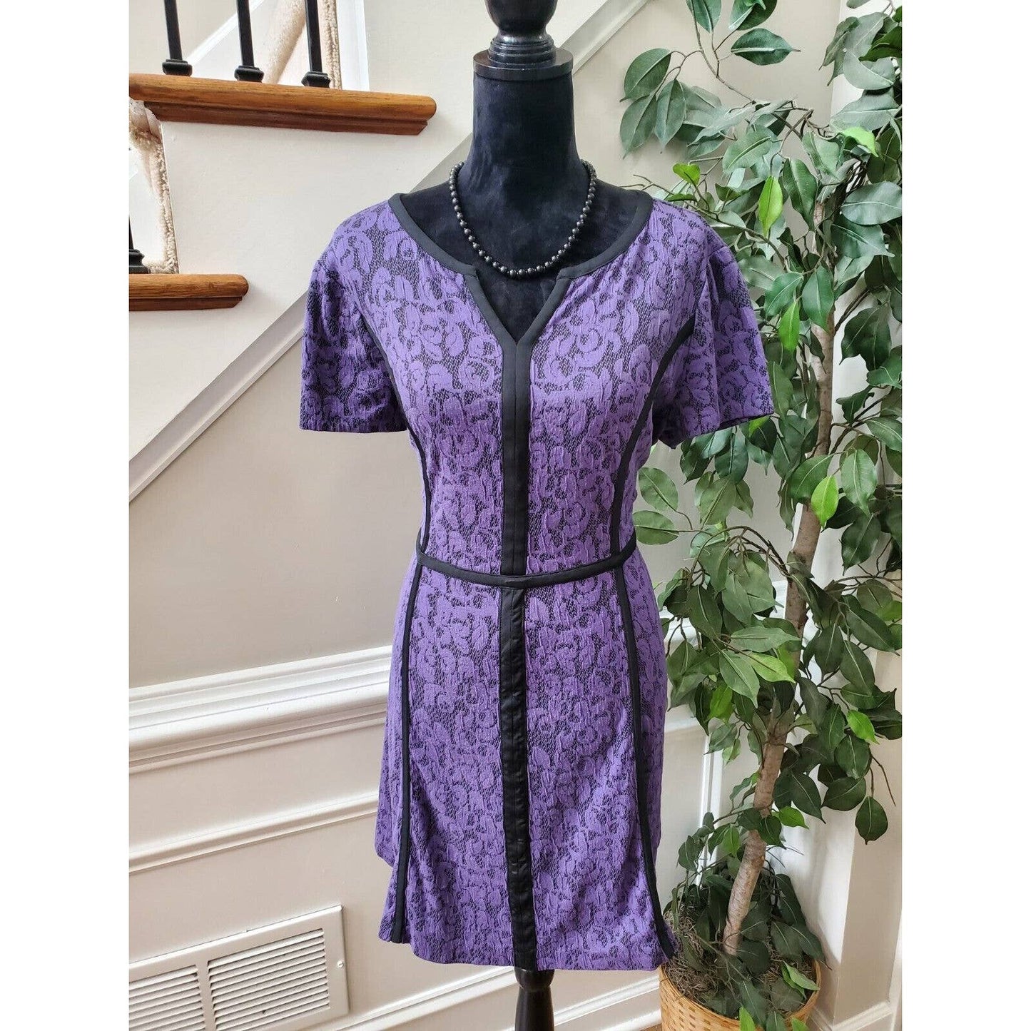 Loft Women's Purple Polyester Round Neck Short Sleeves Knee Length Dress Size 12