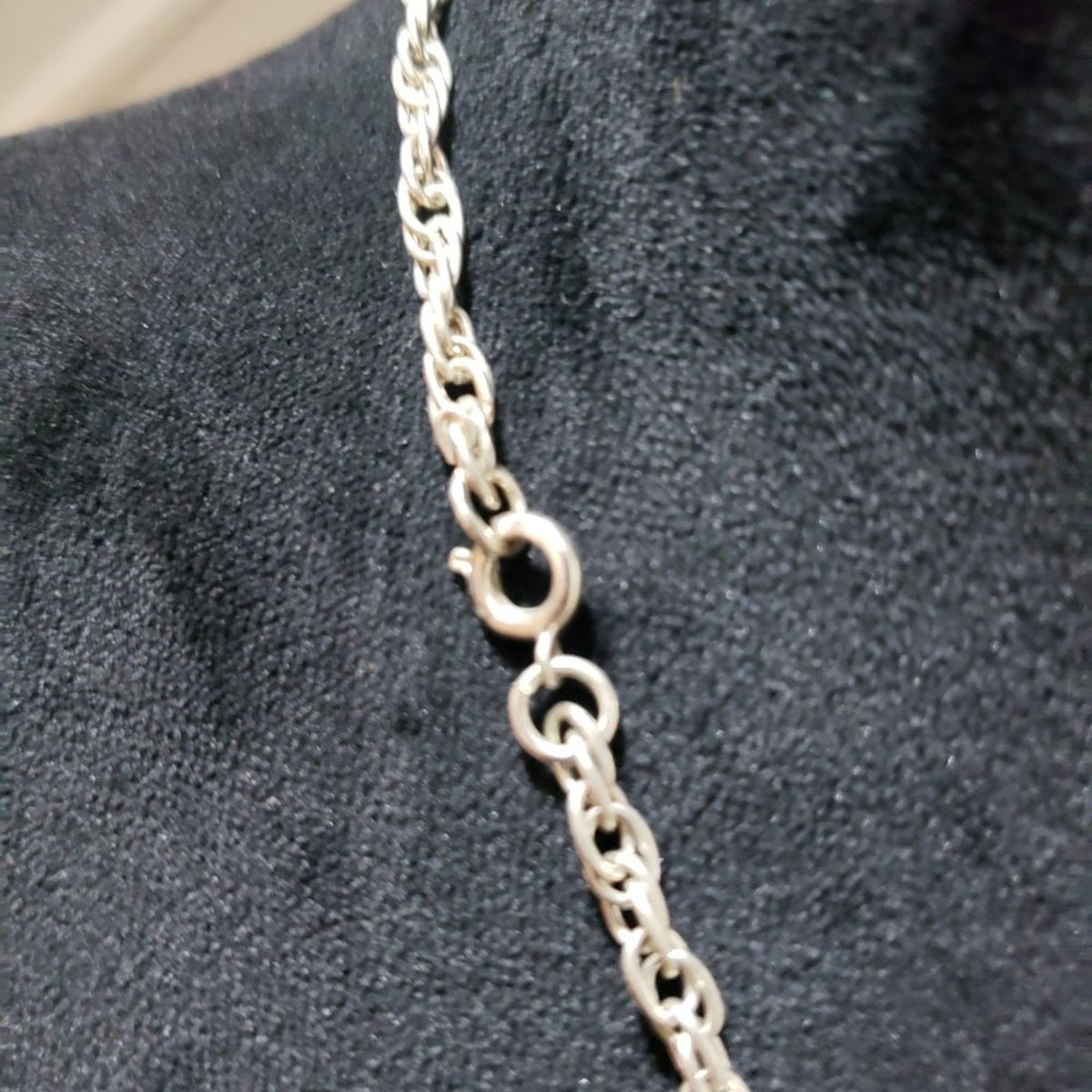 Women's Vintage Silver Tone Elephant Fashion Necklace