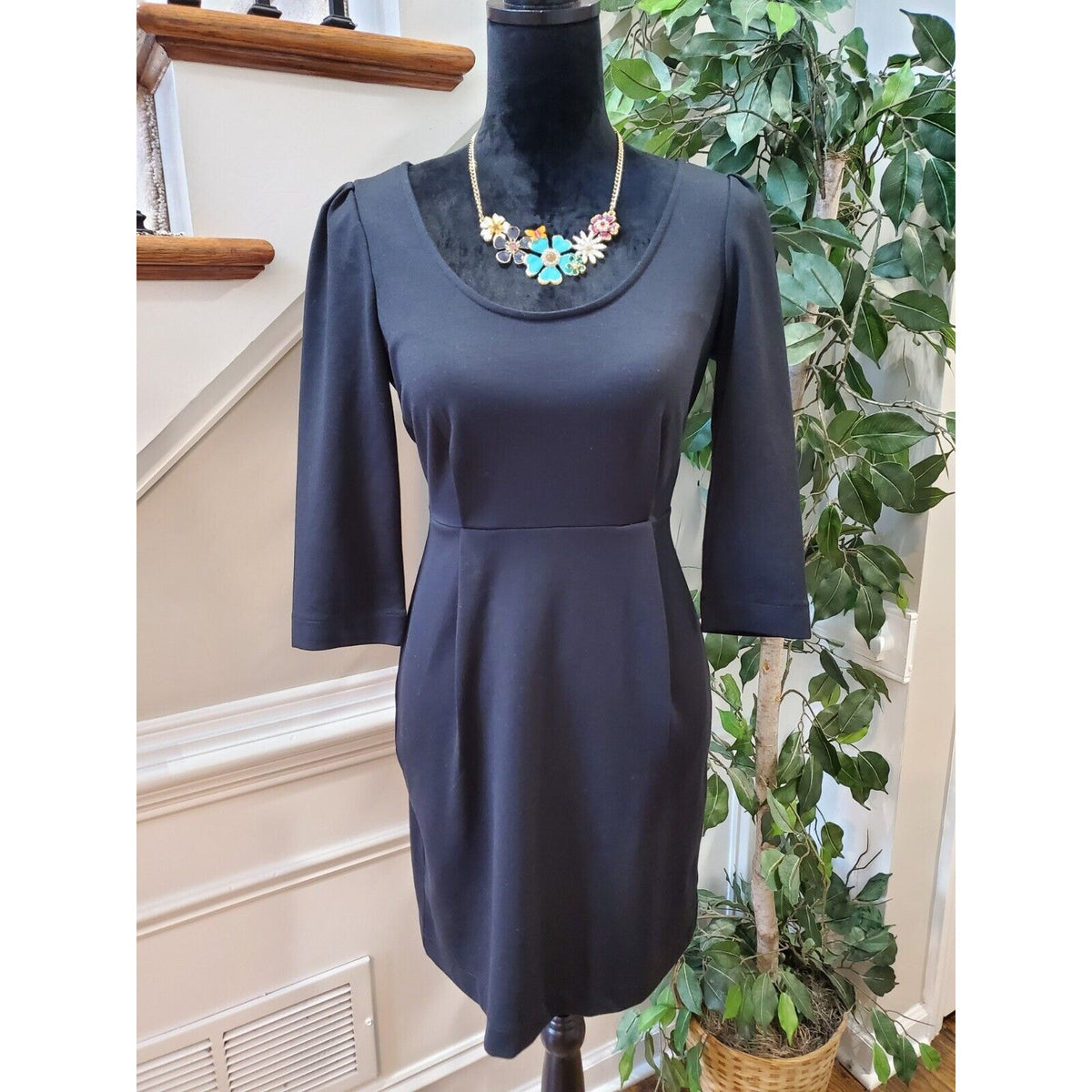 Banana Republic Black Polyester 3/4 Sleeve Scoop Neck Zipper Knee Length Dress 4