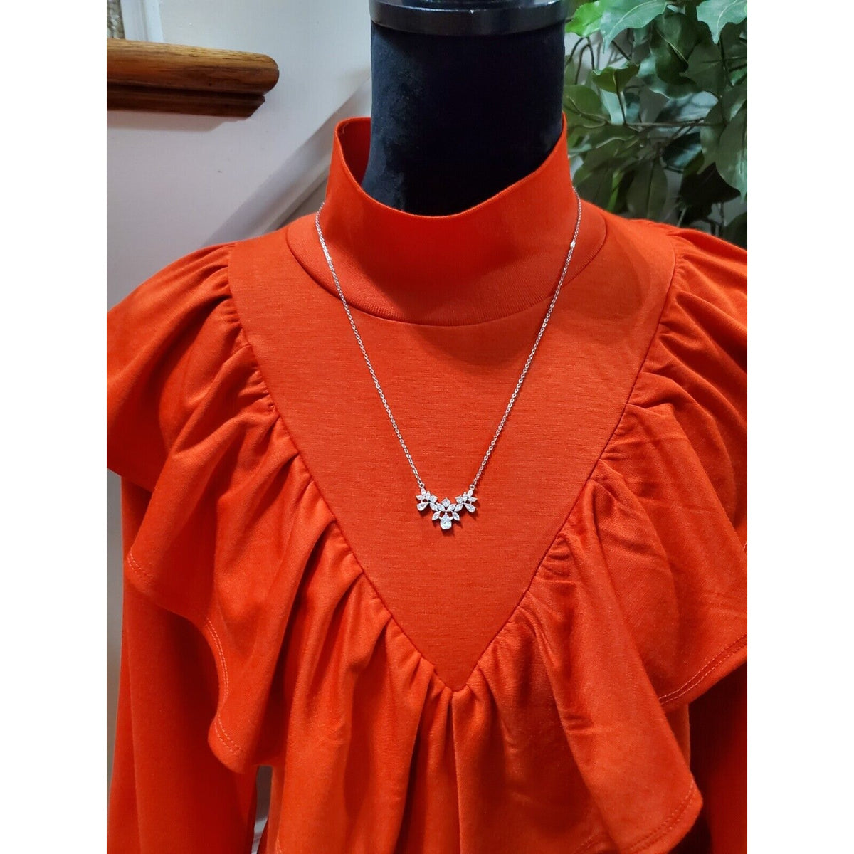 WHO WHAT WEAR Women's Orange Long Sleeve Turtle Neck Knee Length Dress Medium