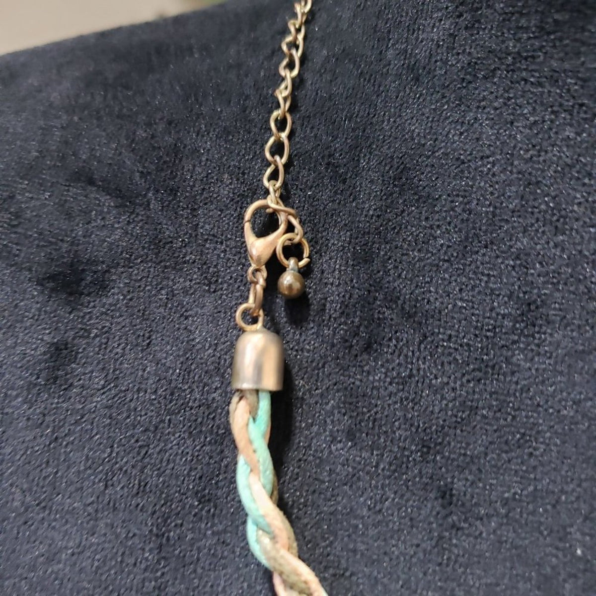 Womens Gold Tone Linked Chain and Beaded Collar Necklace with Lobster Clasp