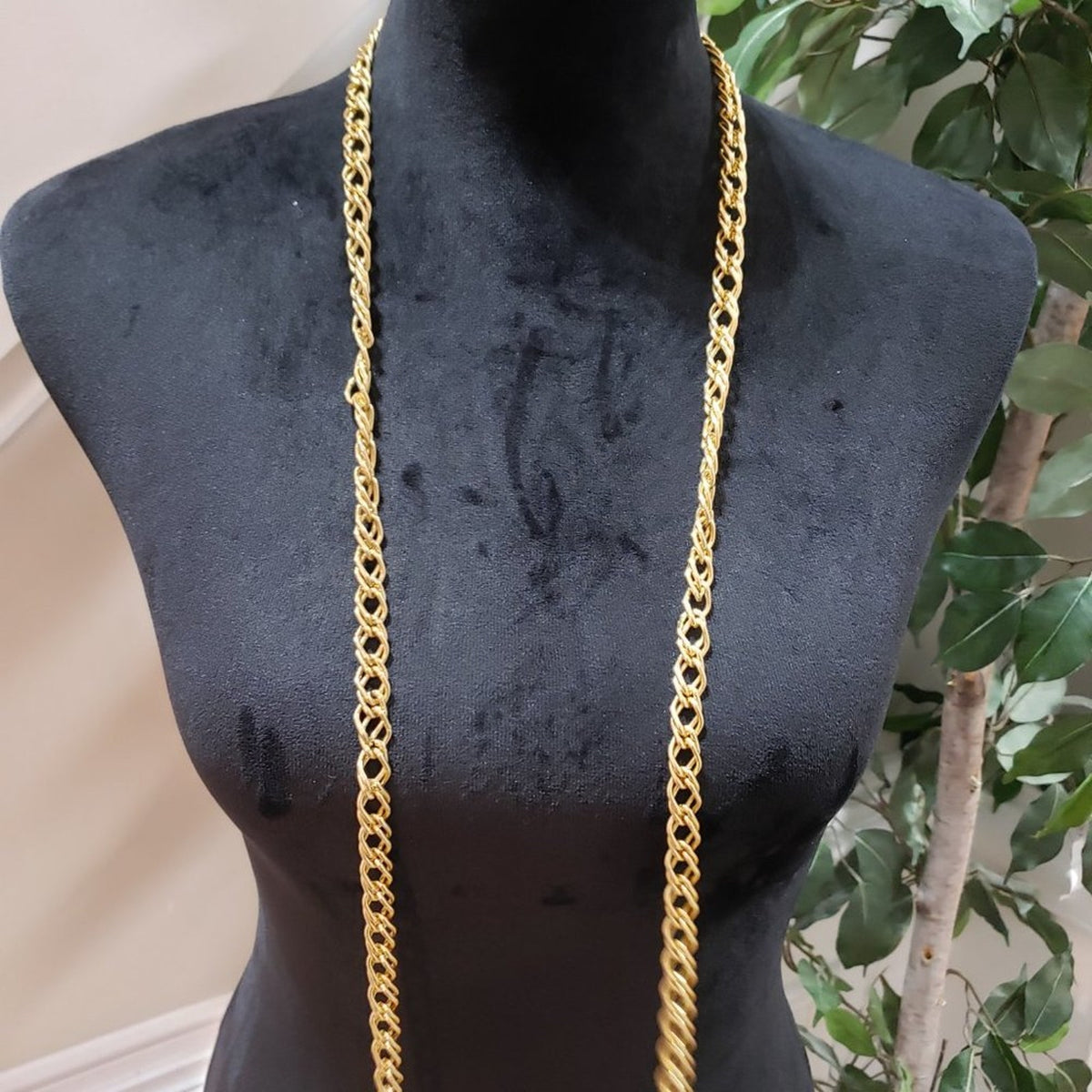 Gold Tone Tie a Knot Pink Chunki Gem Stone Lariat Style Long Chain Necklace