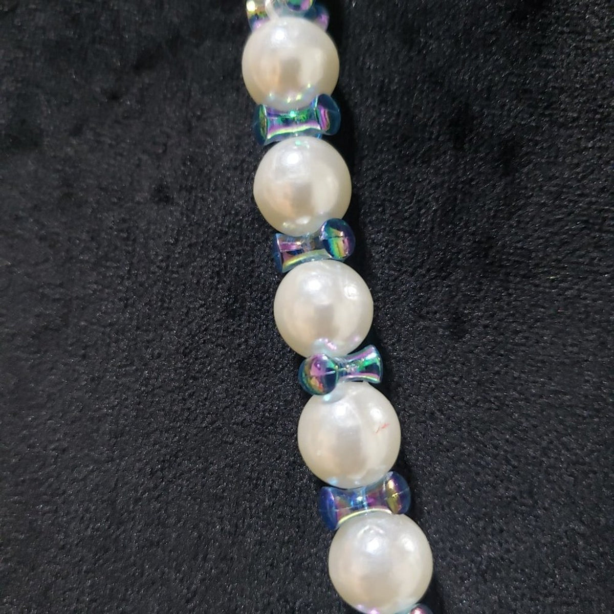 Women's White Pearl Round Shape Beaded Statement Fashion Necklace