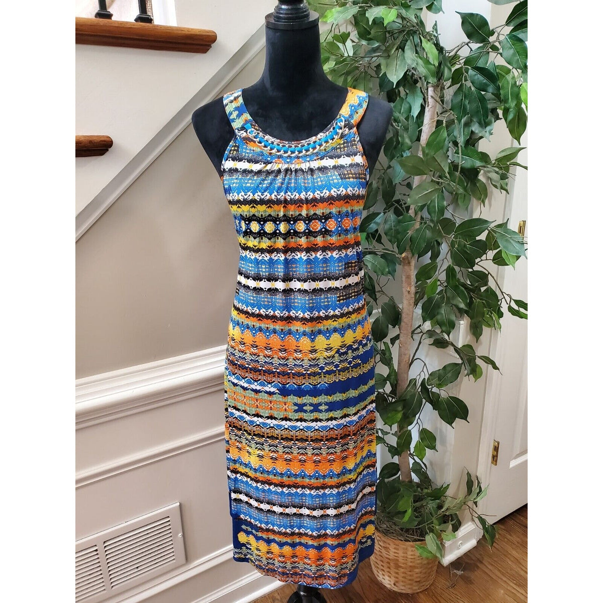 Mlle Gabrielle Women's Multi Round Neck Sleeveless Knee Length Dress Size 1X