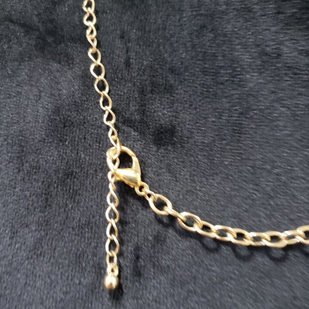 Women's White & Gold Chain Teardrop Beaded Stylish Statement Fashion Necklace