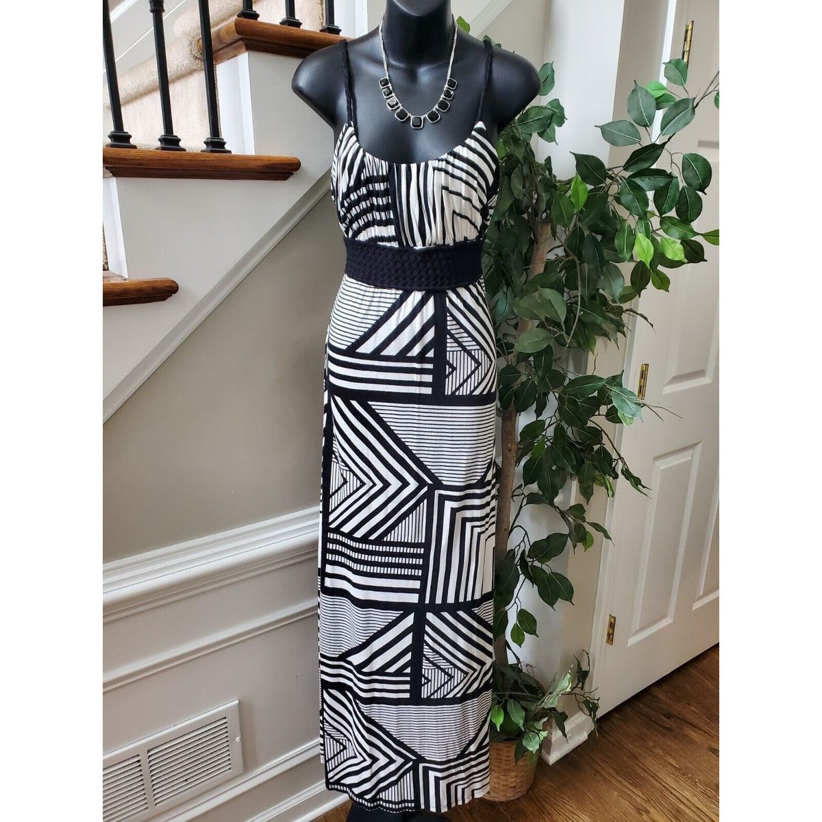 Banana Republic Women's Black & White Scoop Neck Sleeveless Long Maxi Dress S