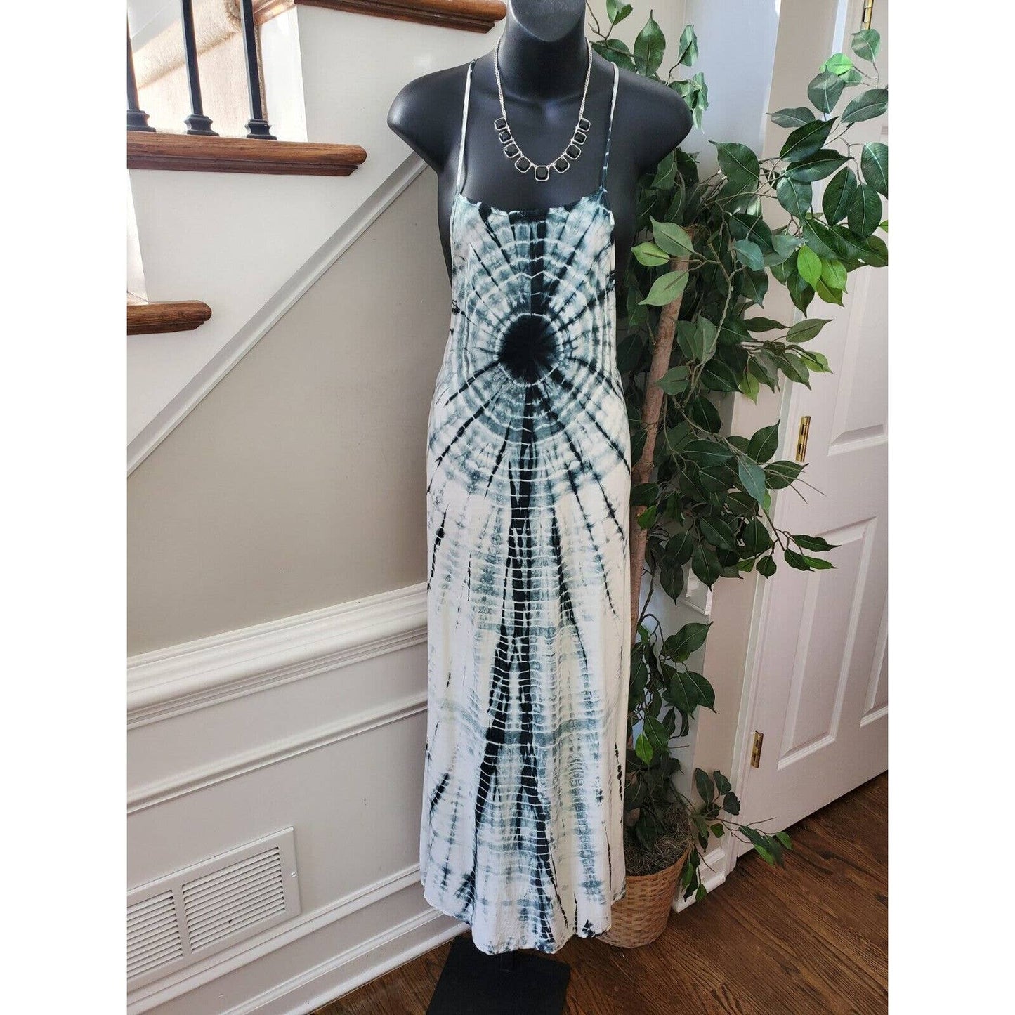 Boutique Hot & Delicious Tie Dye Rayon Square Neck Strappy Long Maxi Dress M