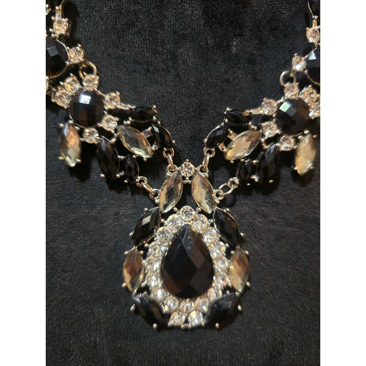 Women's Statement Black Crystal Bib Necklace With Lobster Clasp Closure