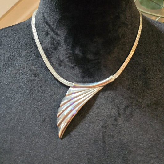 Womens Vintage Trifari Silver Tone Metal Pendant Necklace with Lobster Clasp