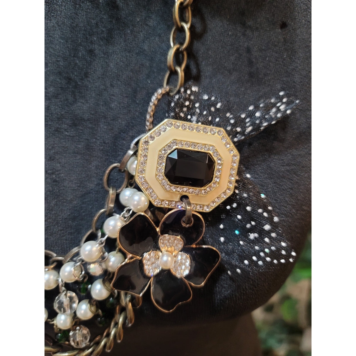 Plunder Women's Statement Necklace with Pearls Rhinestones and Flower Detailing