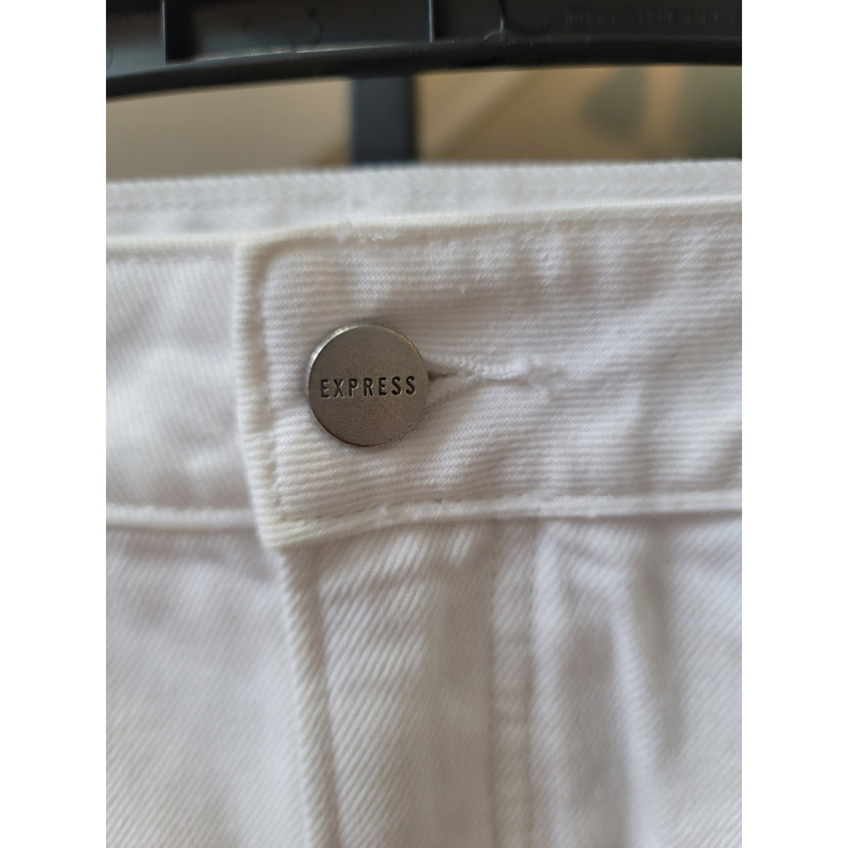 Express Mini Skirt Women's Size 12 White Denim High Rise Curved Hem 5-pockets