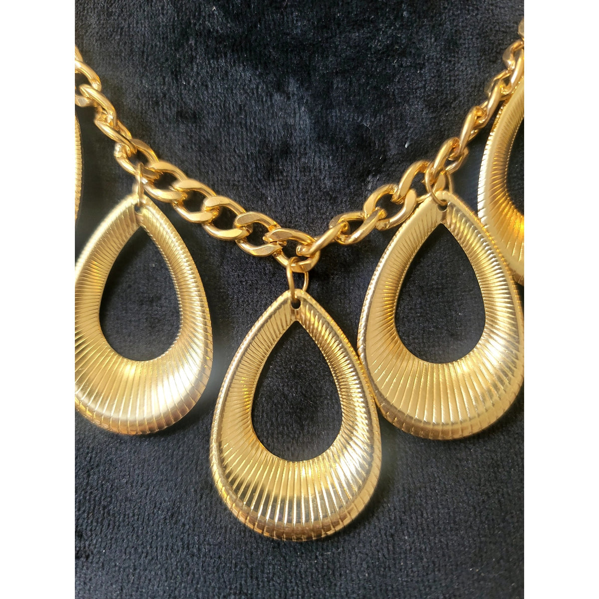 Gold Tone Teardrop Statement Necklace & Earrings Set Chunky Chain Bib Fashion
