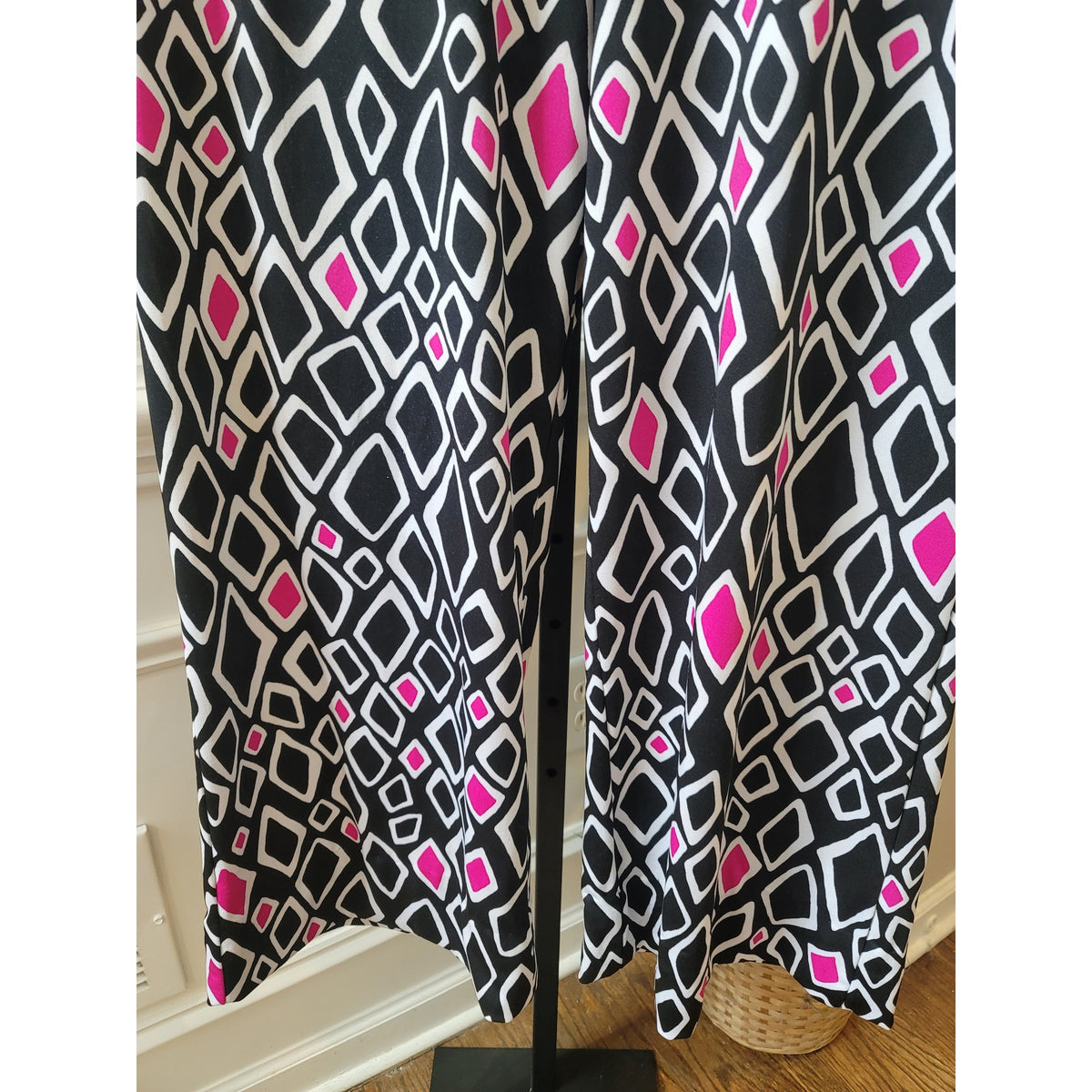 New Directions Petite Wide Leg Pants Women's Size PXL Pink Black Geometric Print