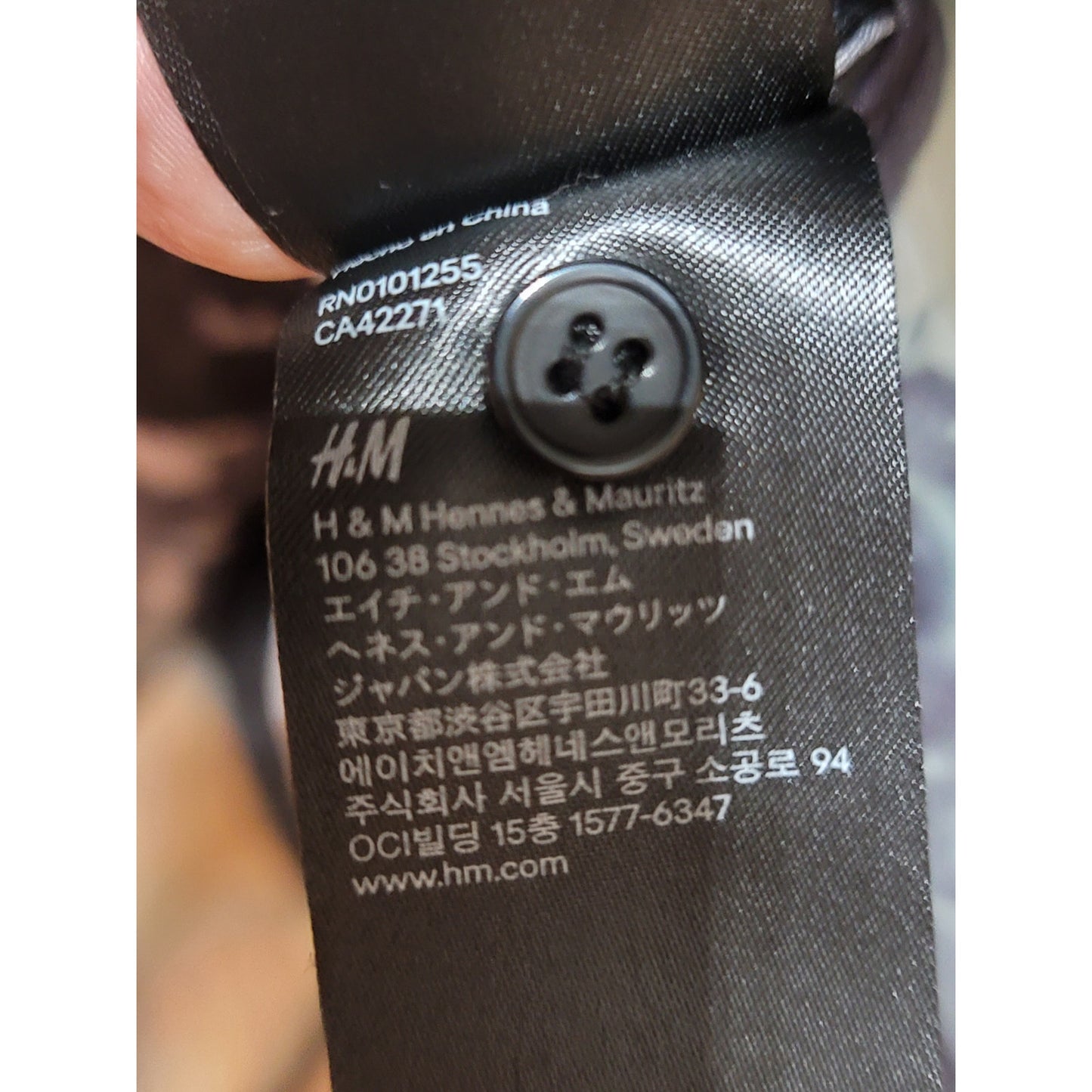 H&M Top Women’s Size 14 Multicolor 100% Polyester Long Sleeve Print Wrap Blouse