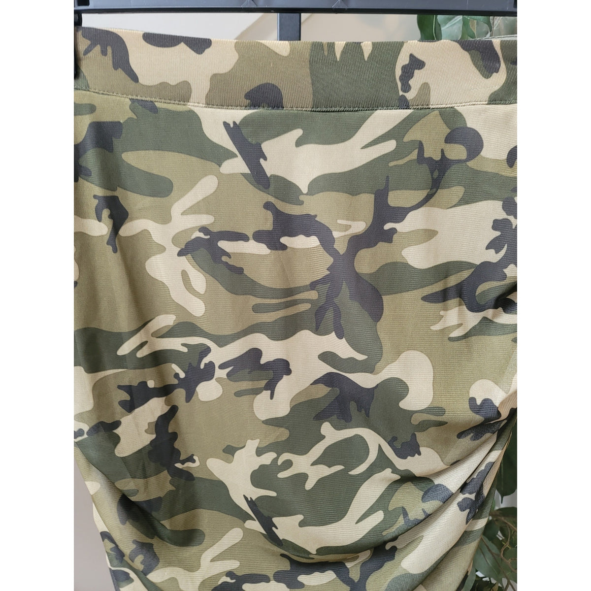 Ashley Stewart Pencil Skirt Women's SZ 10/12 Olive Nigh Camouflage Ruched Lined