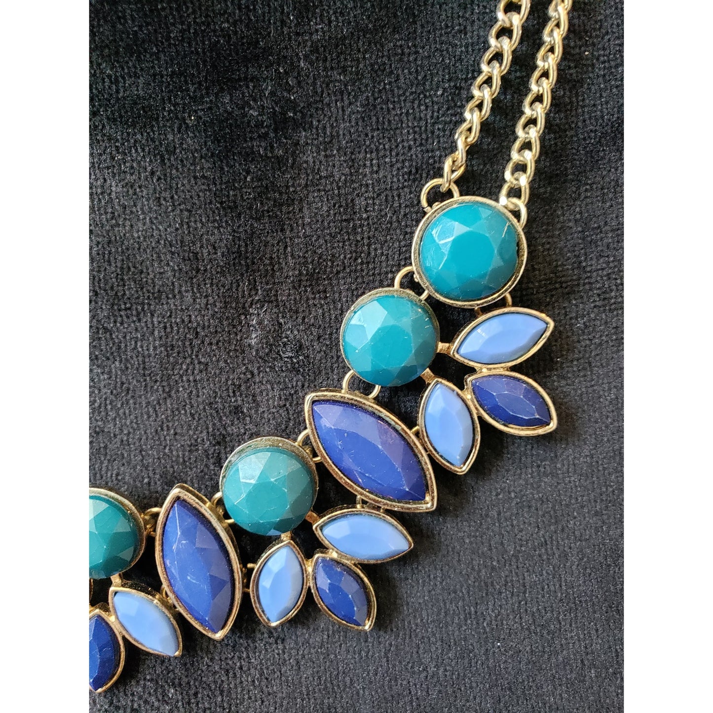 Women's Blue Teal Statement Necklace Lobster Clasp Gold Tone Floral Design