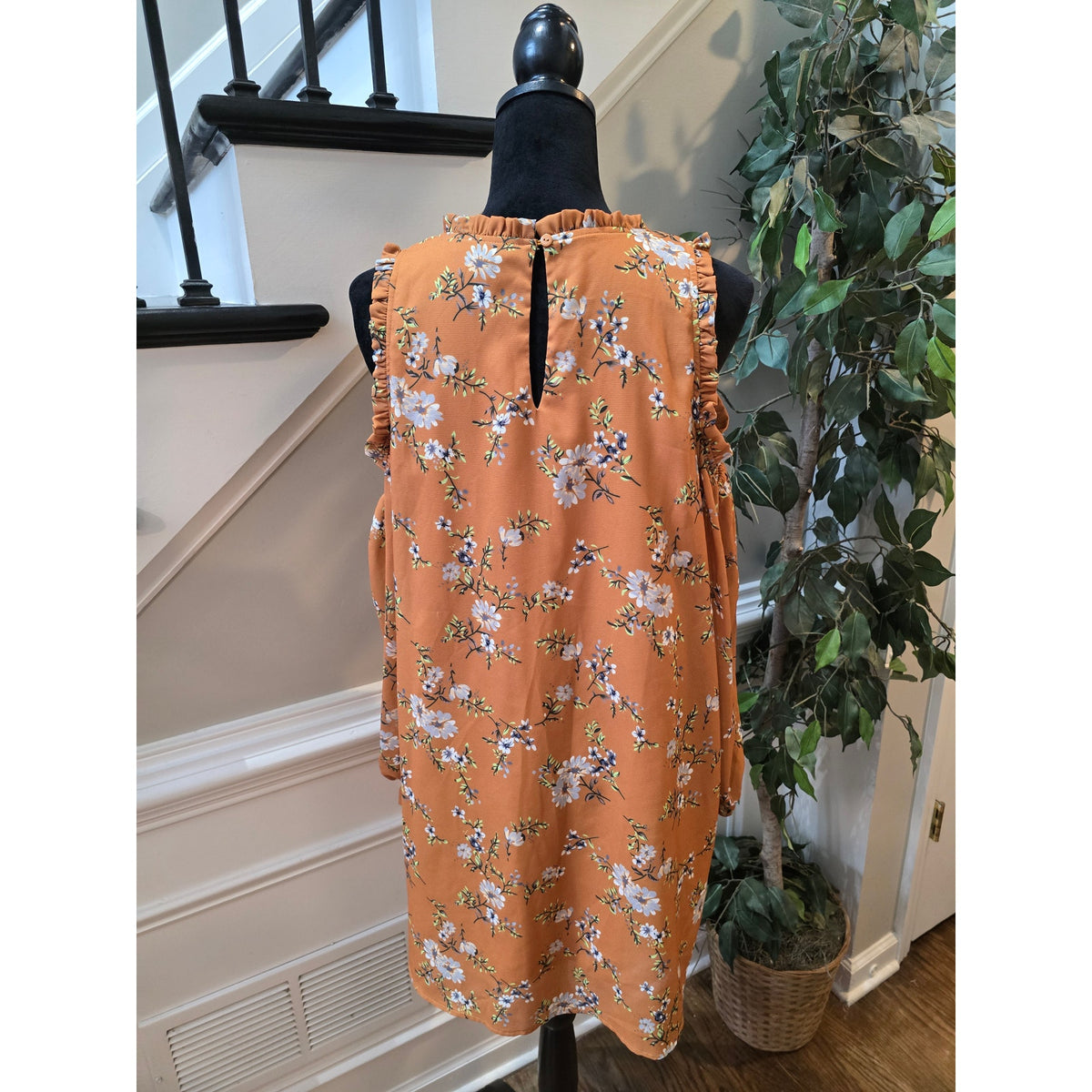 Very J Midi Dress Women’s Medium Yellow Floral Print Cold Shoulder Crew Neck
