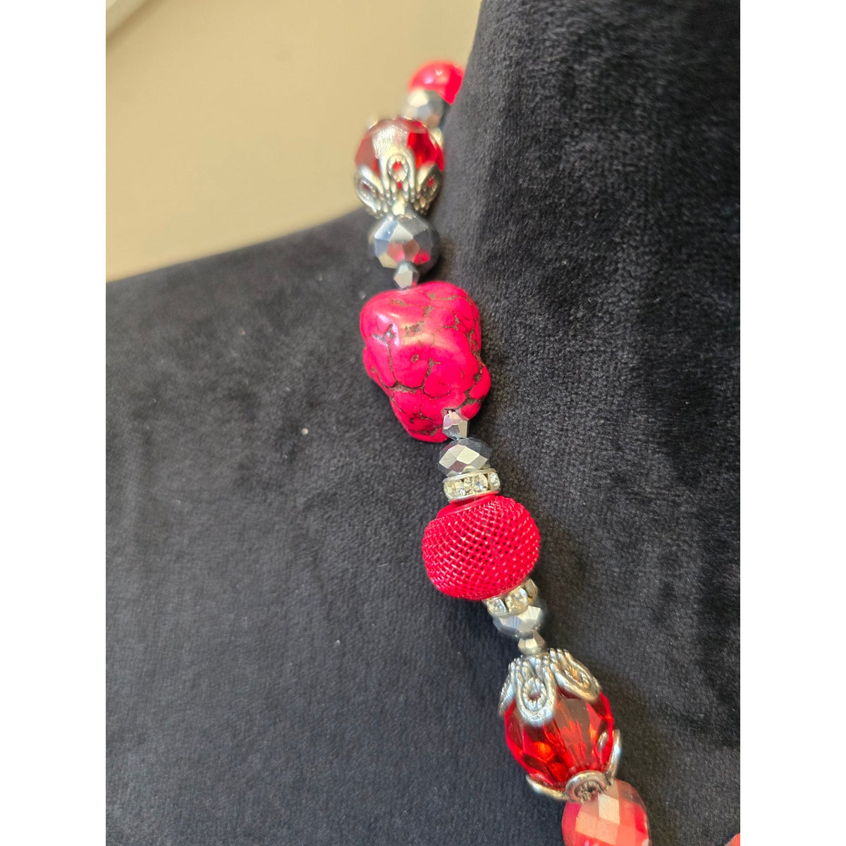 Fashion Jewelry Red Pink Faceted Crystal Beads Ornate Cross Pendant Necklace