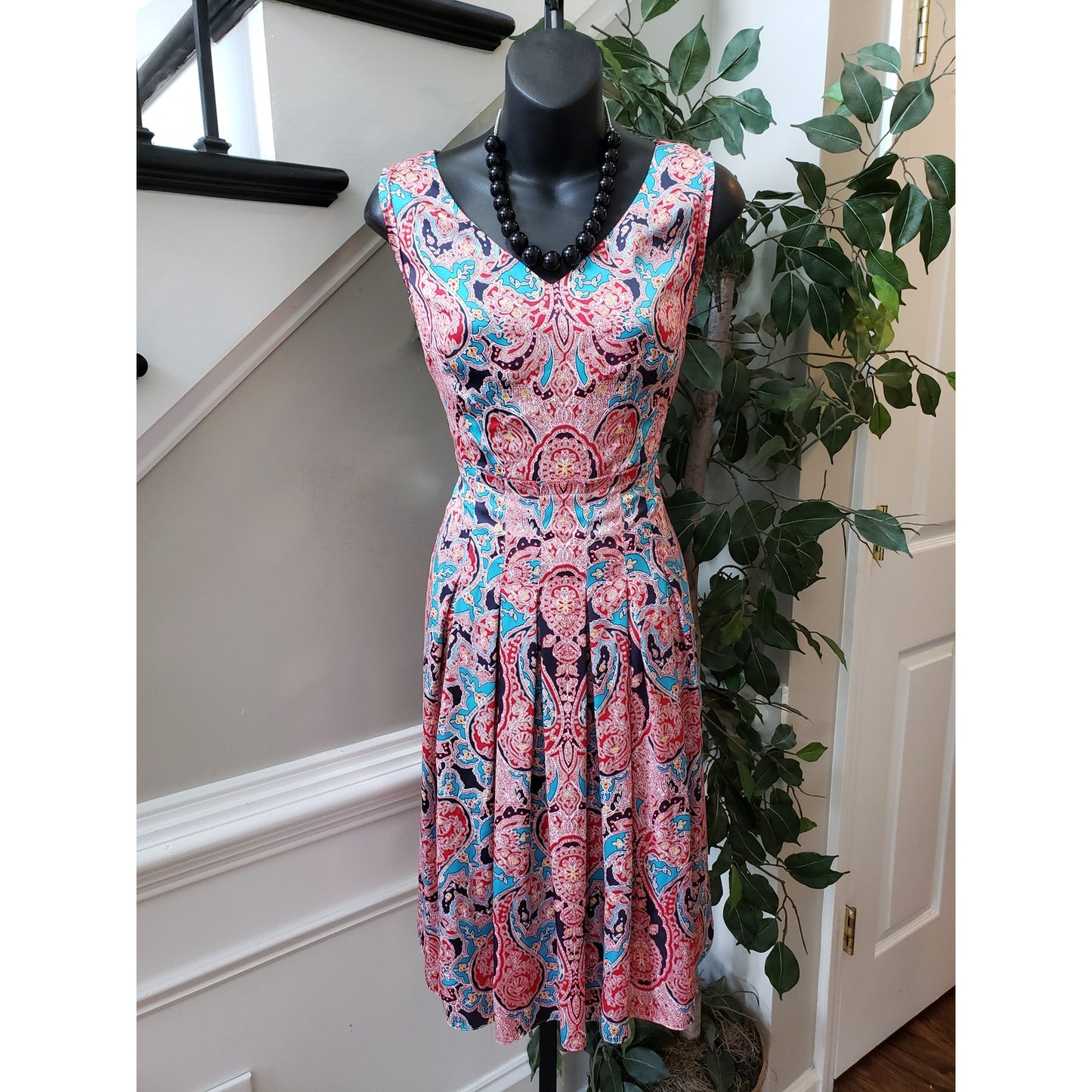 Jones New York Fit & Flare Dress Women 4 Multi Paisley Pleated Sleeveless V-Neck