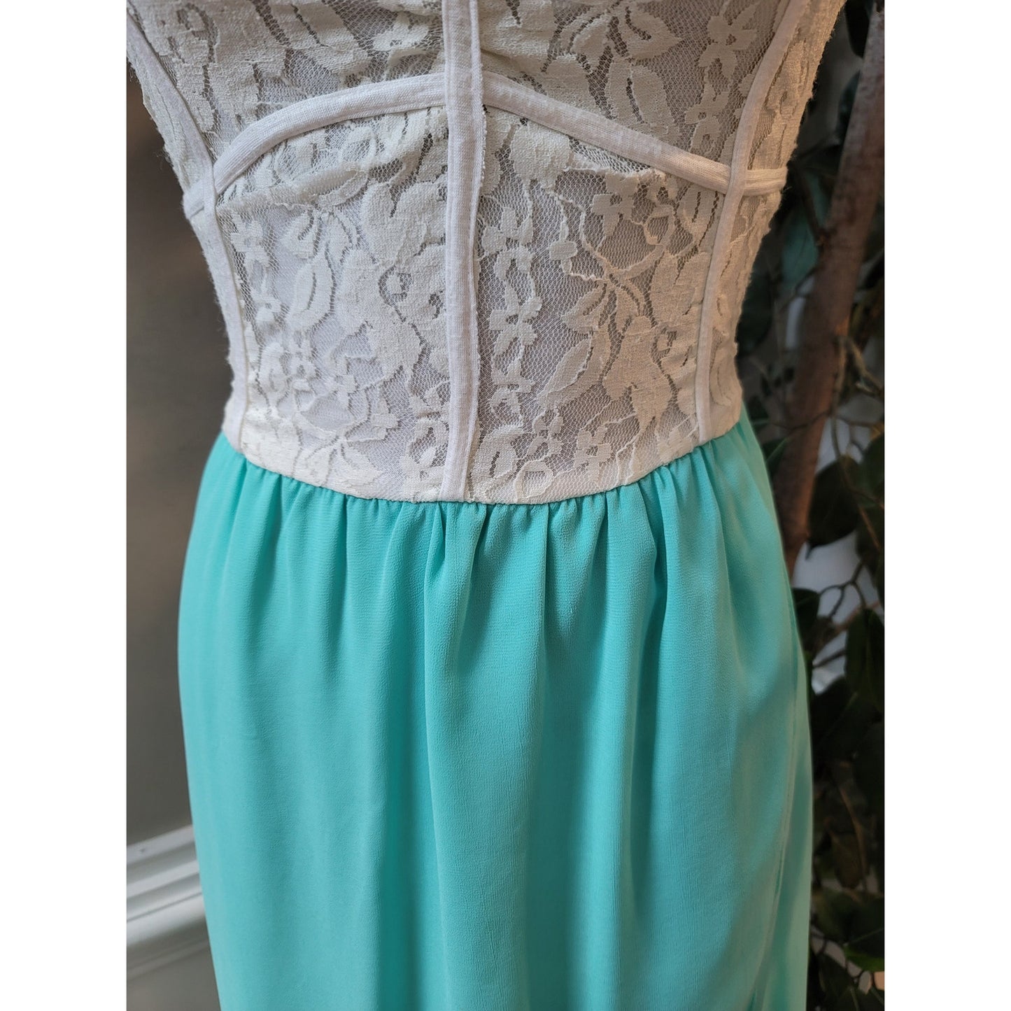 Papaya Dress Womens Medium White Lace Aqua Blue Chiffon Sleeveless Summer