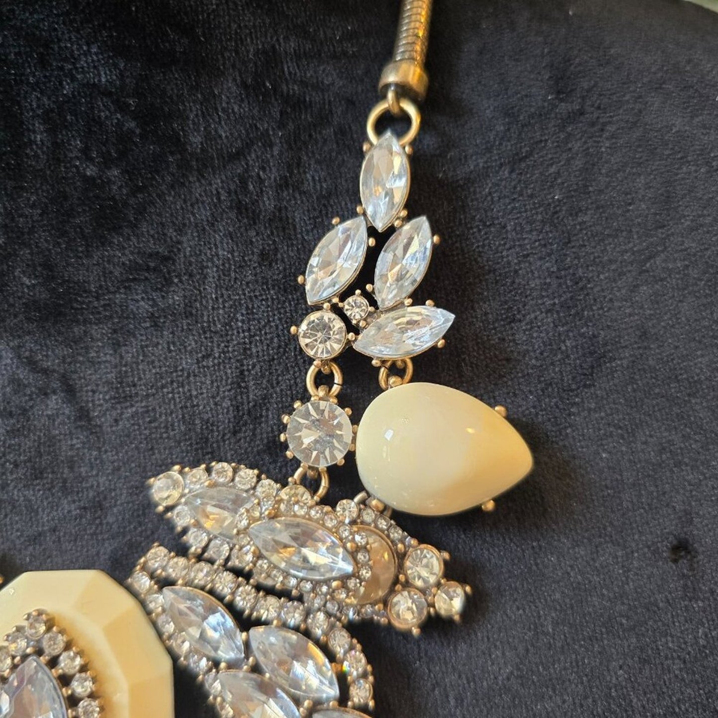 Womens Fashion White Ivory Beads Rhinestone Necklace Jewelry with Lobster Clasp