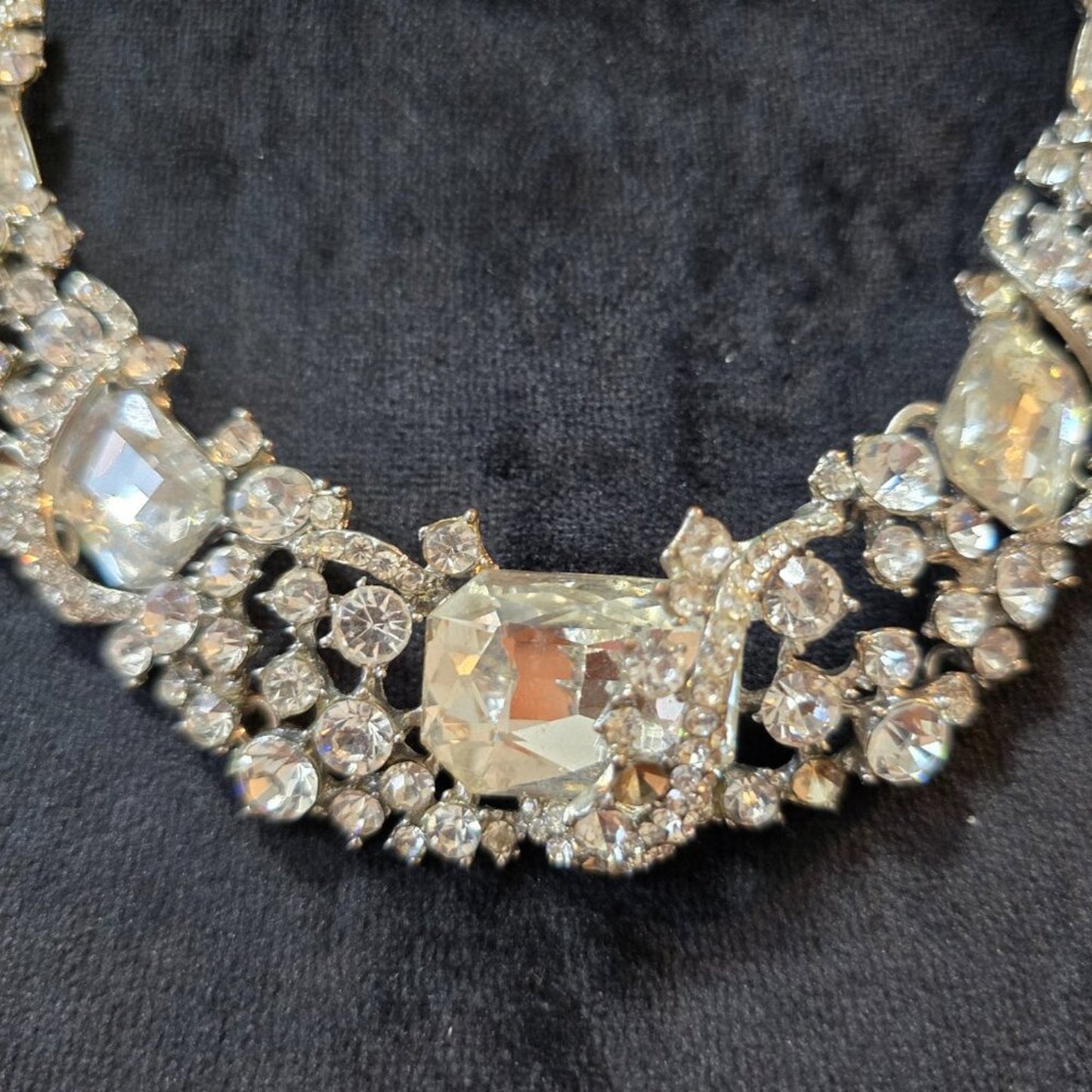 Women Clear Crystal Stone & Beaded Silver Tone Chain Necklace with Lobster Clasp