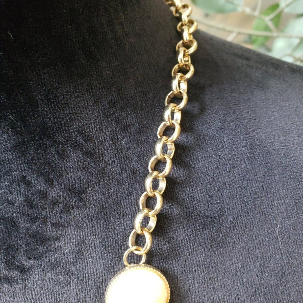 Womens Ivory Gemstone Gold Tone Link Chain Necklace Jewelry with Lobster Clasp