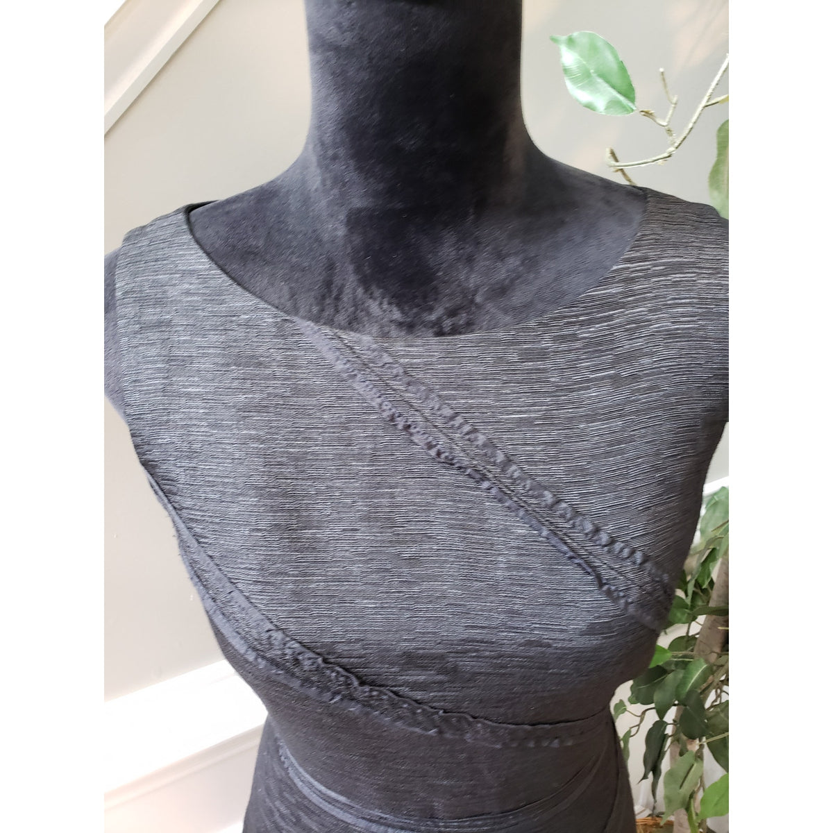 David Meister Dress Women Size 6 Black Sleeveless Sheath Textured Formal