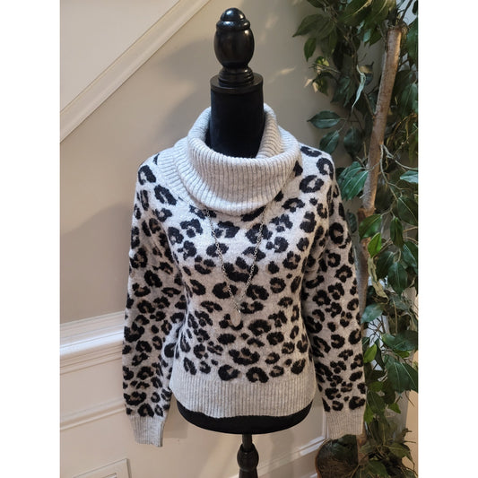 Jessica Simpson Sweater Women's Size Large Gray Black Leopard Print Cowl Neck