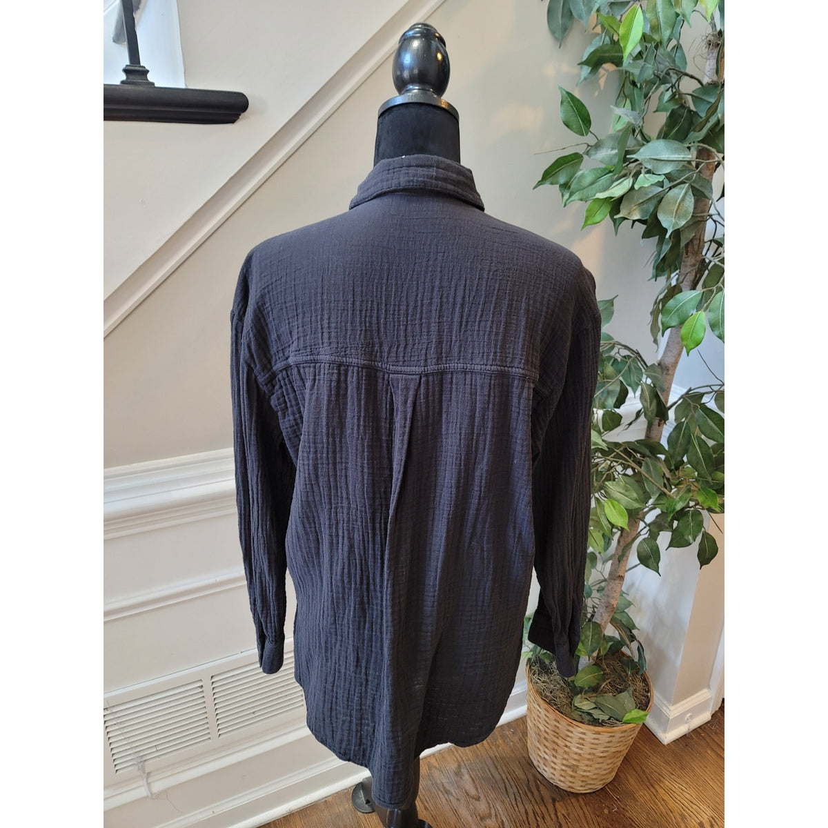 H&M Blouse Women’s Size Medium Black Button Up Shirt Long Sleeve Casual Top