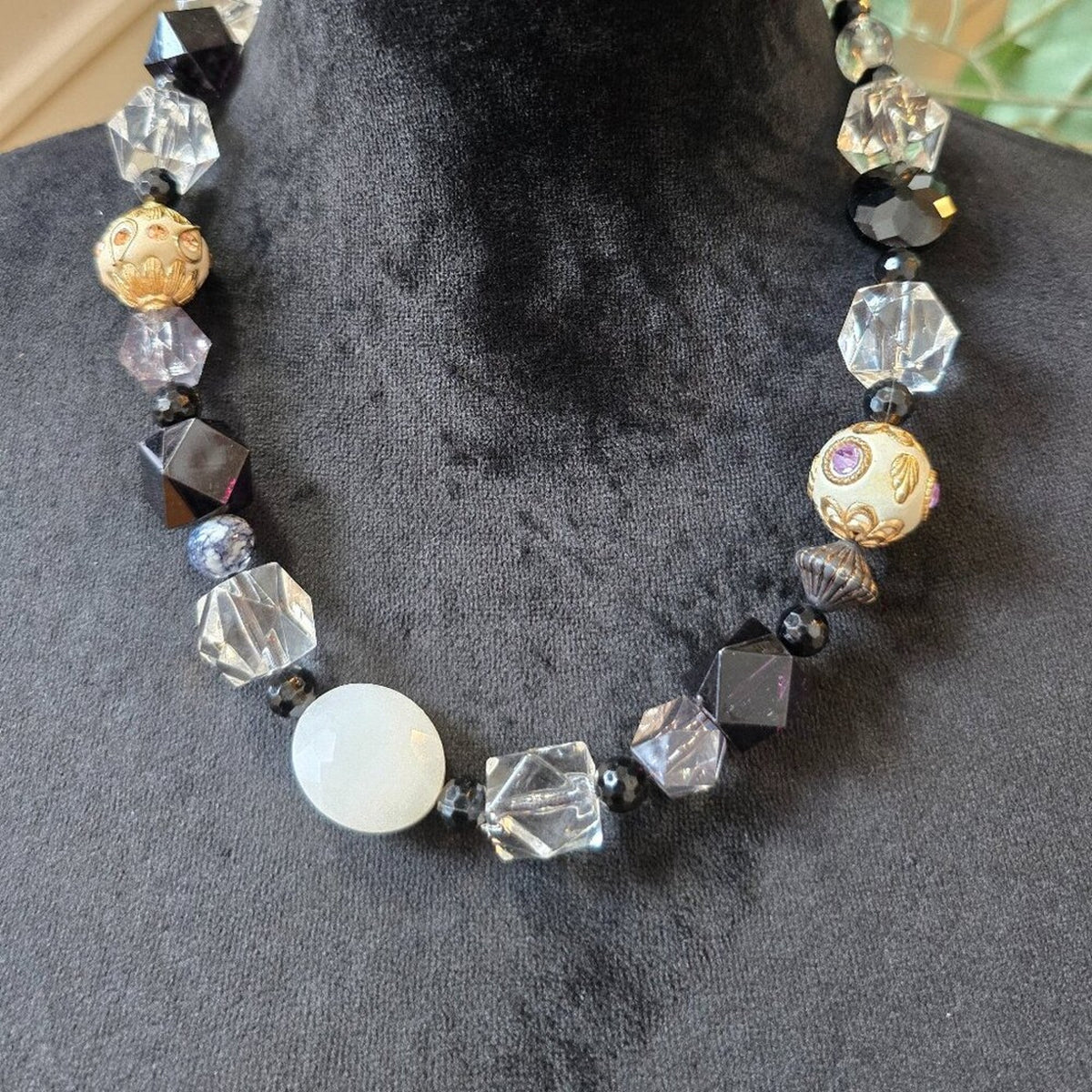Women's Black & Clear Faceted Crystal Beaded Single Strand Collar Bib Necklace