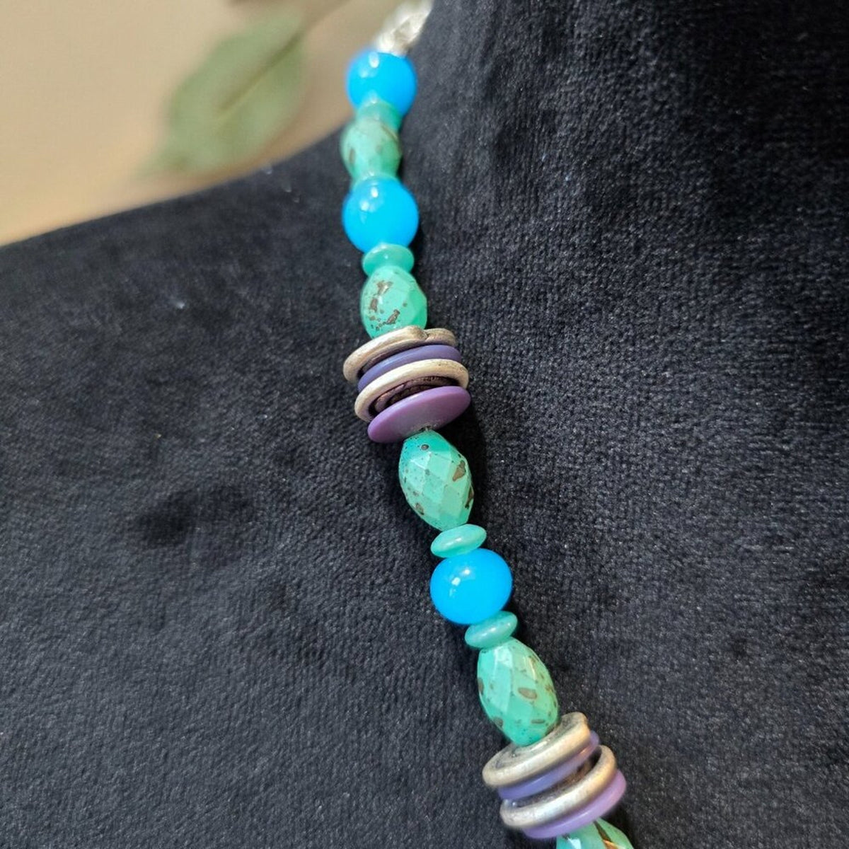 Womens Green Turquoise Pendant Multicolor Beaded Necklace with Lobster Clasp