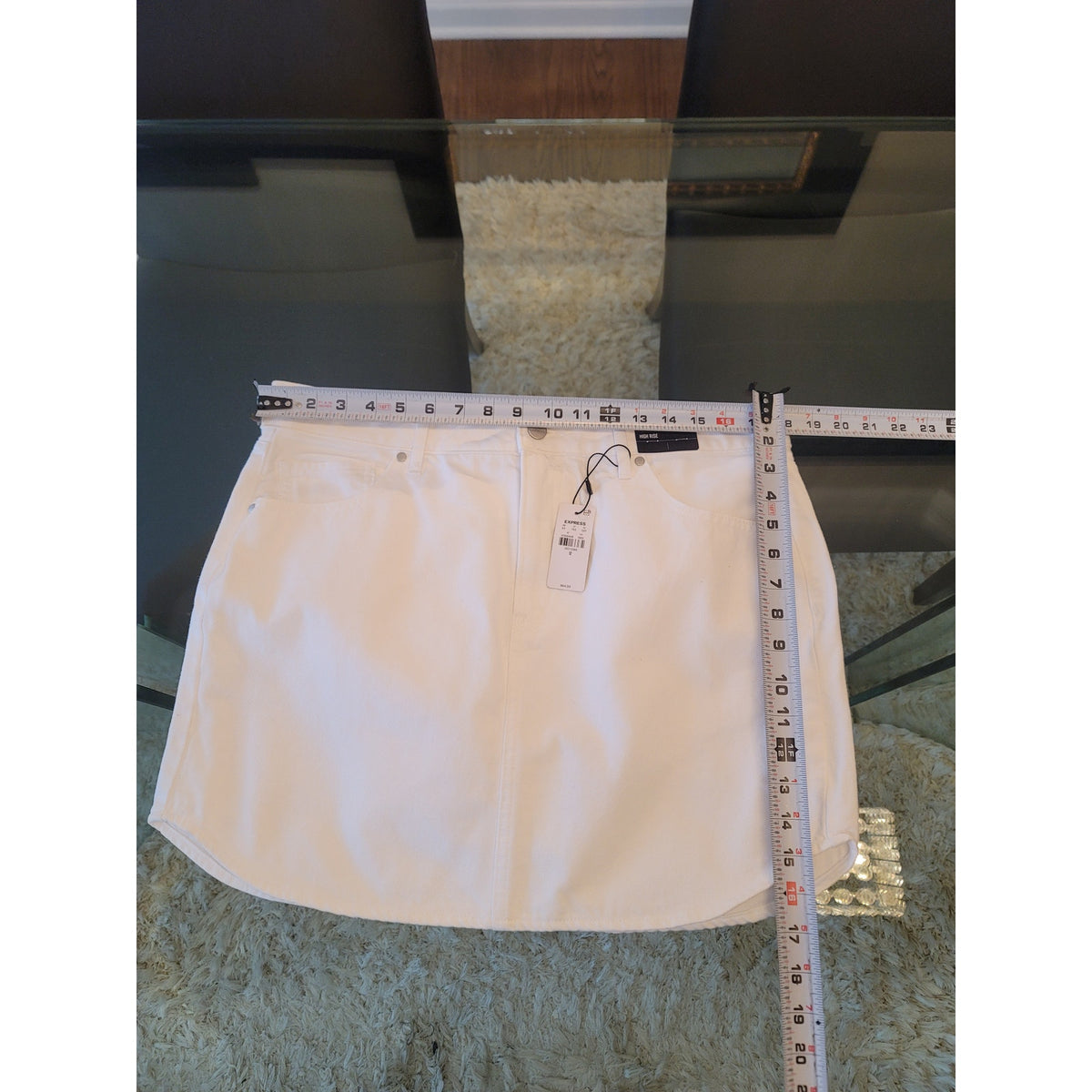 Express Mini Skirt Women's Size 12 White Denim High Rise Curved Hem 5-pockets