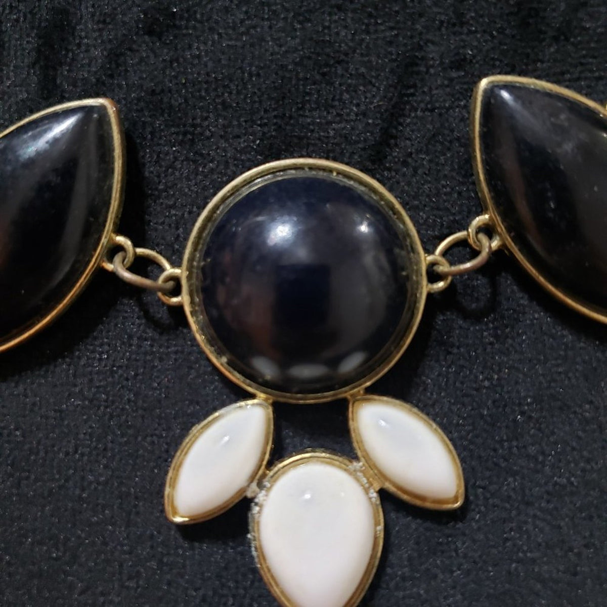 Womens Fashion Gold Tone Black & White Stone Statement Necklace w/ Lobster Clasp