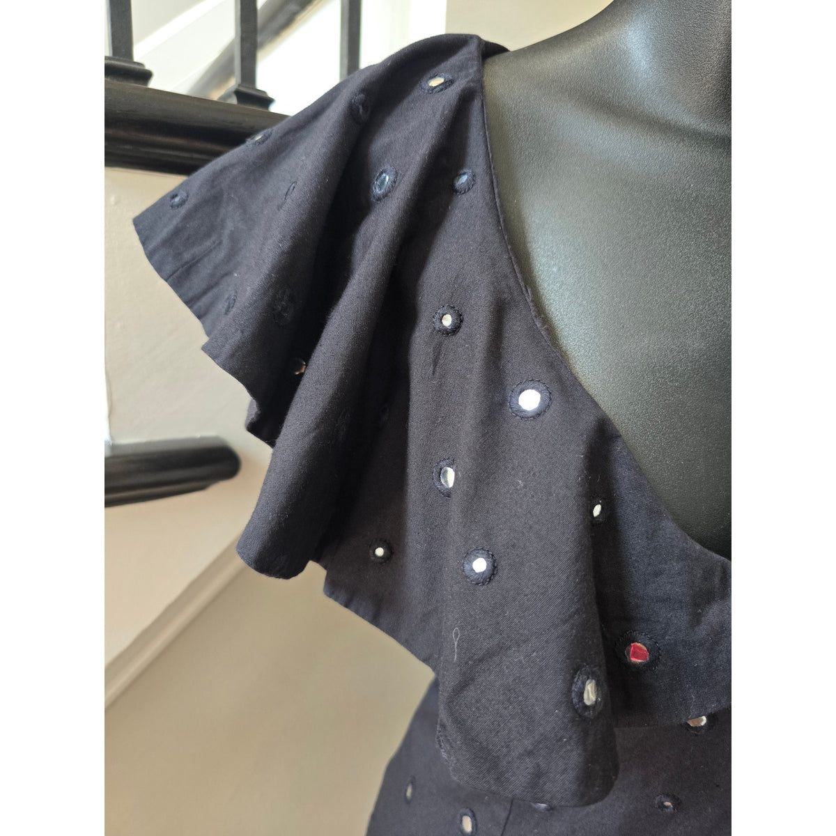 Lovers+Friends Eyelet Mirror Dress Women SZ XXS Black Ruffle V-Neck Cap sleeves