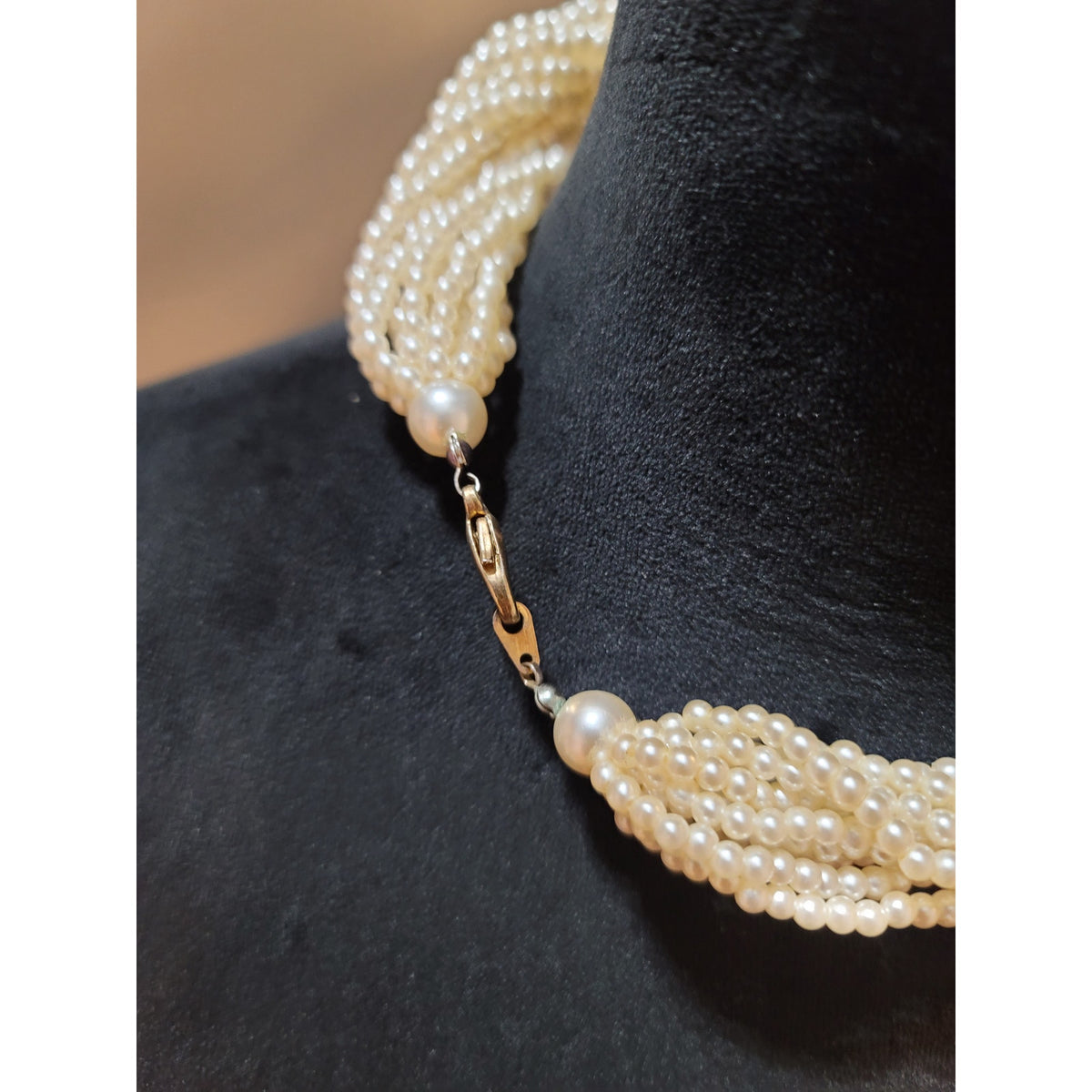Women's Multi Strand Pearl Necklace With Cameo Pendant And Lobster Clasp Lock