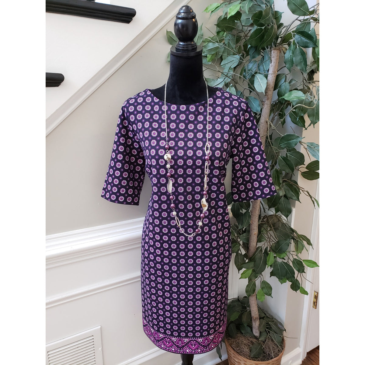 Banana Republic Shift Dress Women Size 10 Purple Medallion Print Career Cocktail