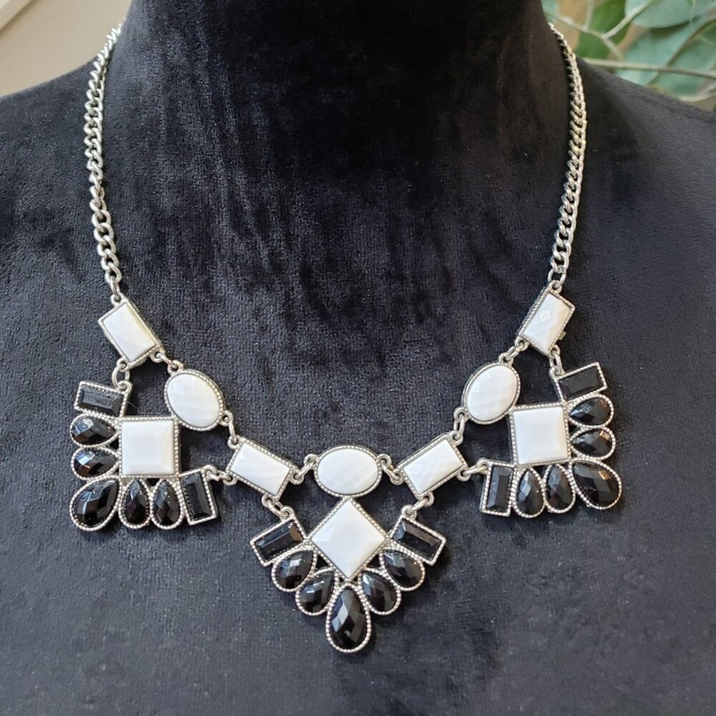 Womens Black White Beaded Silver Tone Chain Necklace Jewelry with Lobster Clasp