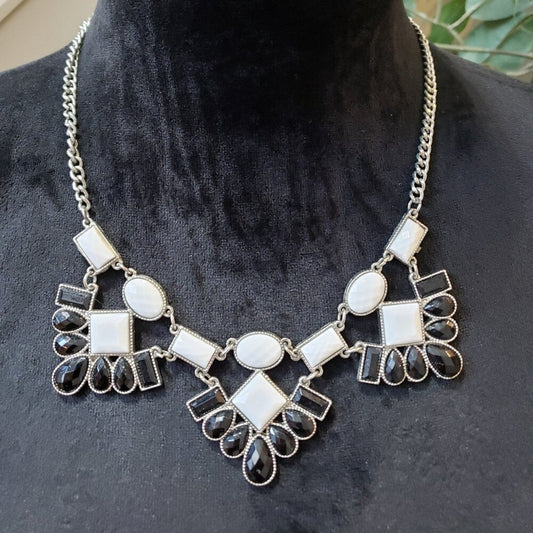 Womens Black White Beaded Silver Tone Chain Necklace Jewelry with Lobster Clasp