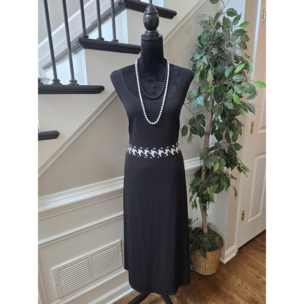 Madison Leigh A-Line Dress Women's Size 18W Black/White Scoop Neck Sleeveless