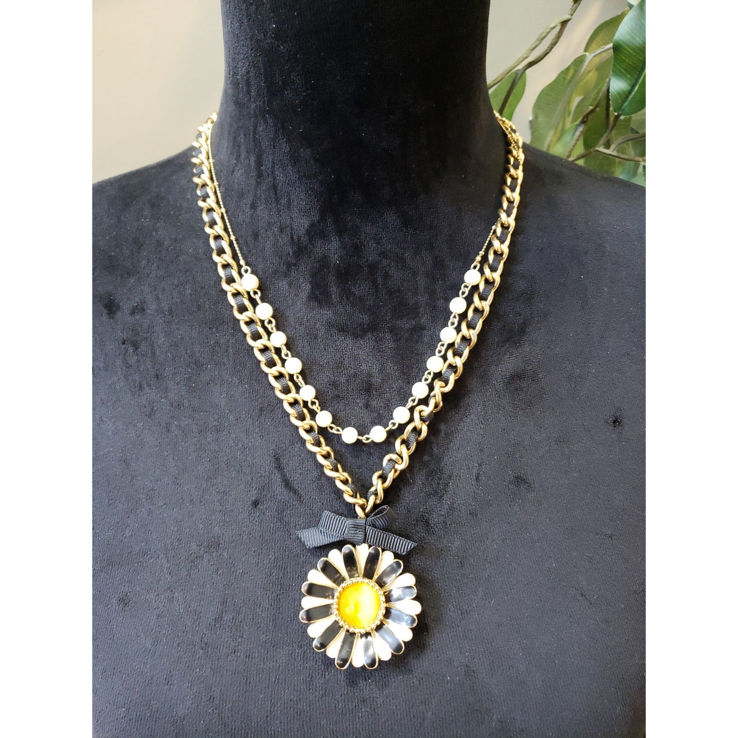 Women Statement Necklace Gold Tone Pearl Chain Yellow Flower Pendant Jewelry