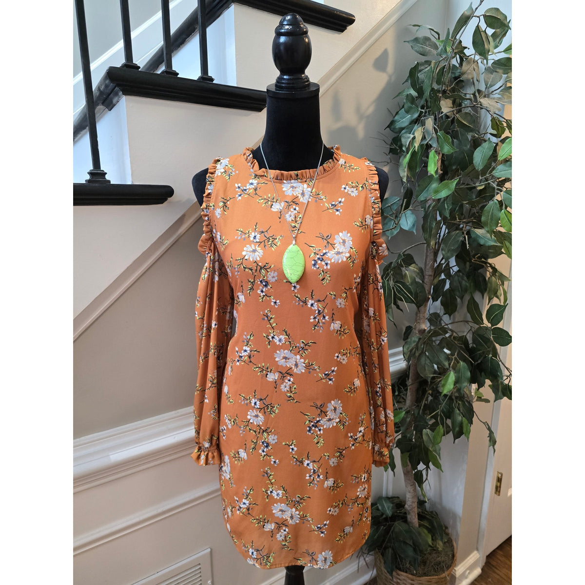 Very J Midi Dress Women’s Medium Yellow Floral Print Cold Shoulder Crew Neck
