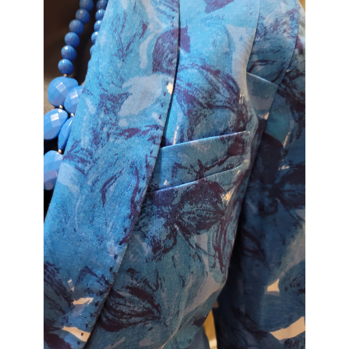 Ann Taylor Pant Suit Women's Size 10/8 Blue Floral Single Button Blazer Pockets