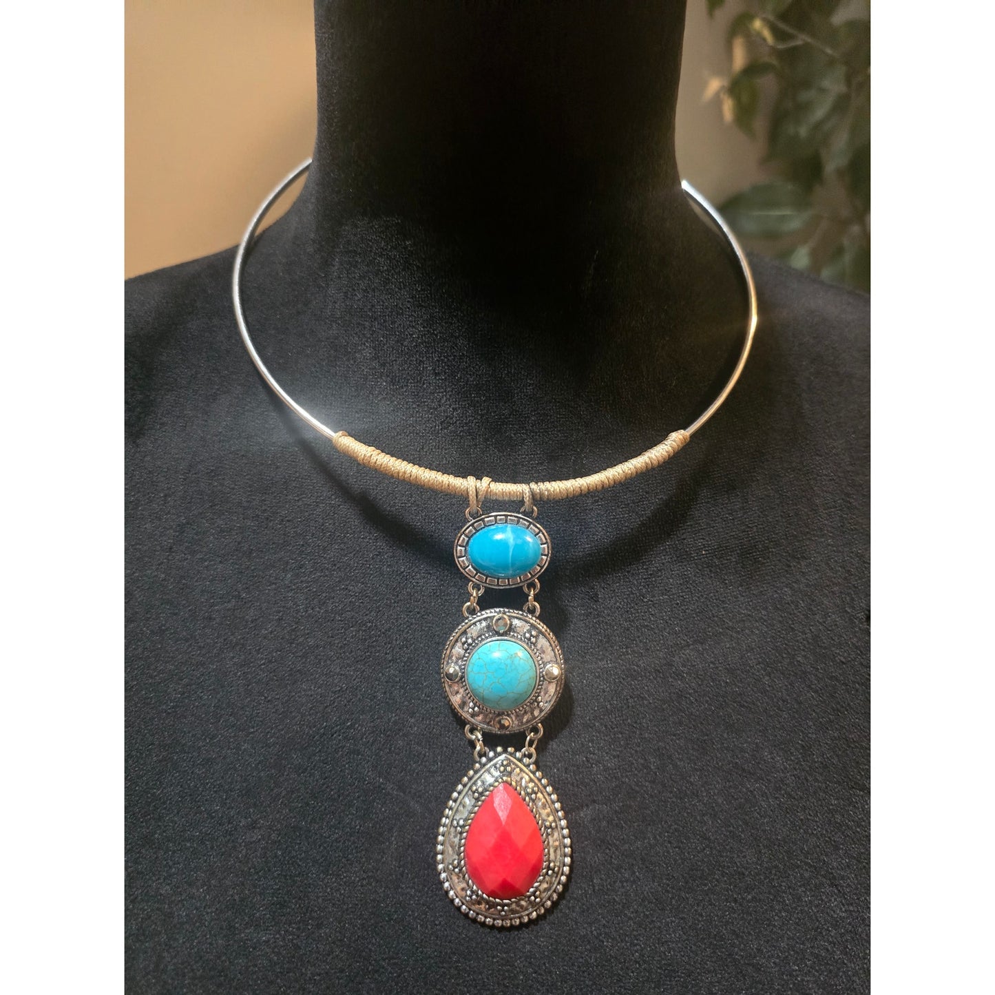Women's Statement Necklace With Turquoise And Red Gemstones Lobster Claw Clasp