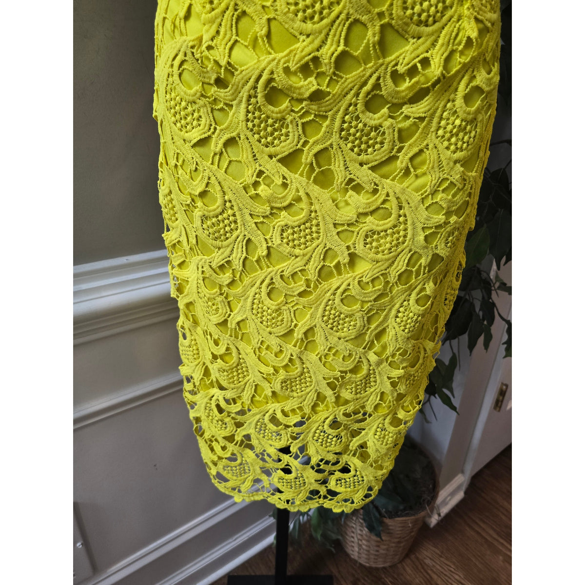 Midi Dress Womens Chest XS Yellow Floral Crochet Lace Back Zipper Halter Neck .