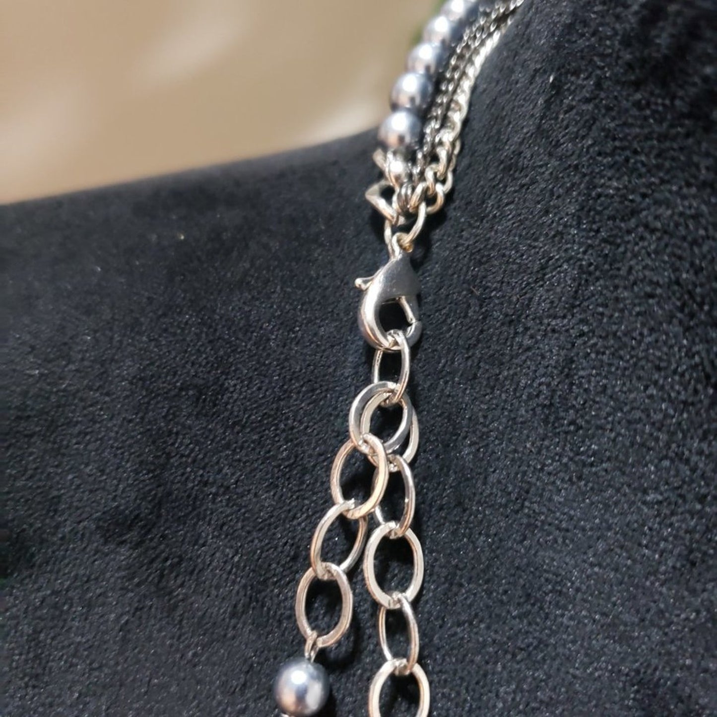 Womens Fashion Multi-Layered Silver Tone Chain Collar Necklace w/ Lobster Clasp