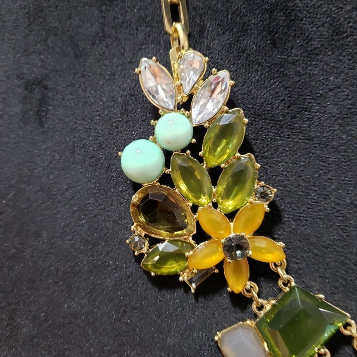 Women Fashion Glass Jeweled Green Yellow Rhinestones  Necklace w/ Lobster Clasp